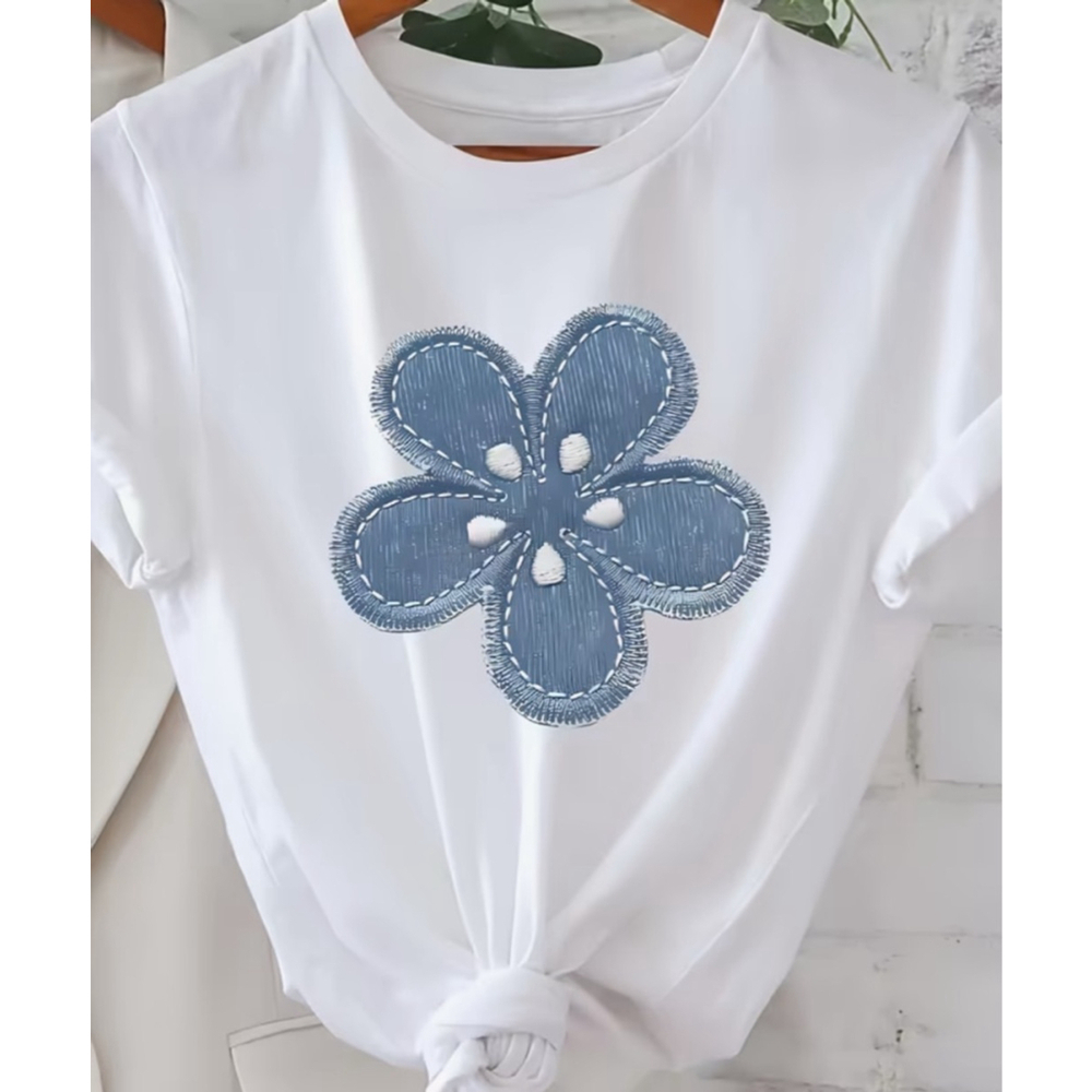 Women's Unbranded T-shirt, Size Unspecified, White with Blue Flower 3x